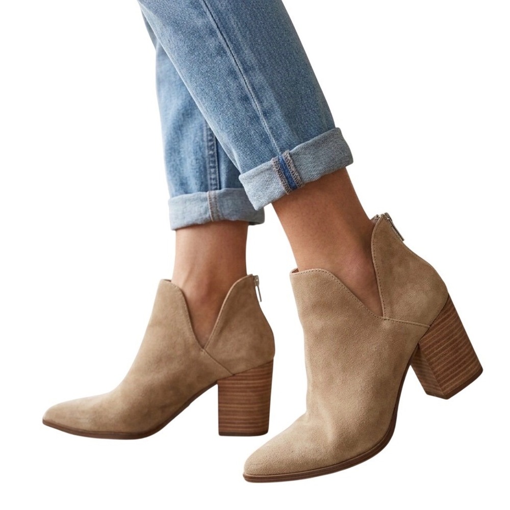 Steve Madden Tan Suede V-Cut Pointed‎ Toe Block Heel Ankle Booties Size 9.5